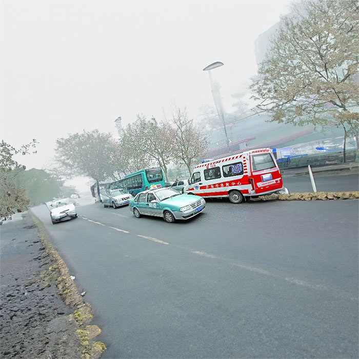 深圳租赁私人救护车联系电话