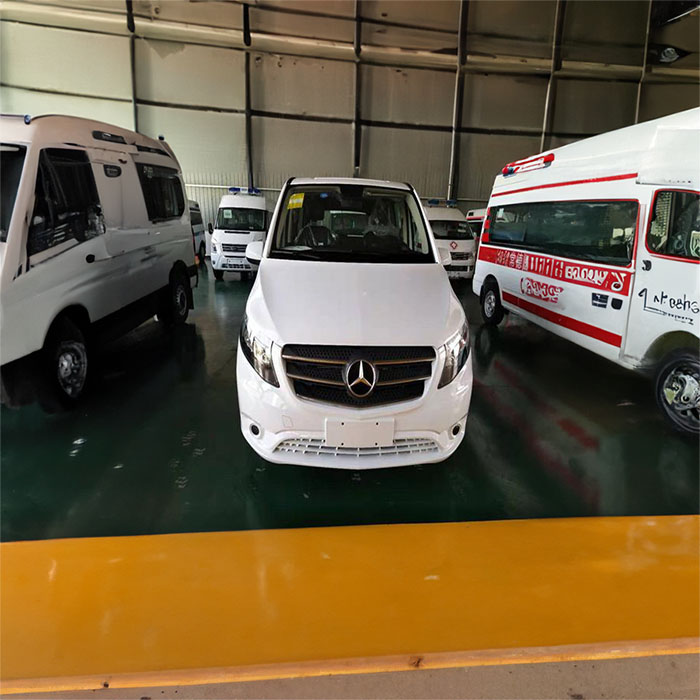 深圳出租私人救护车联系电话