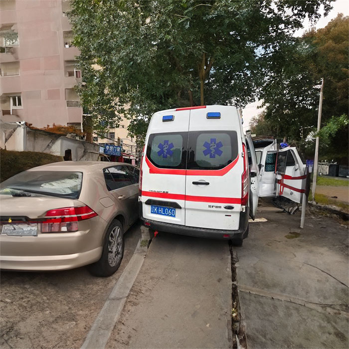 深圳租赁私人救护车电话号码