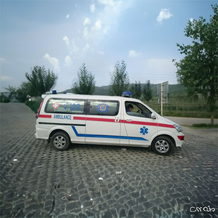 深圳出租救护车联系电话