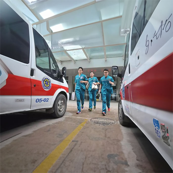 深圳出租救护车联系方式