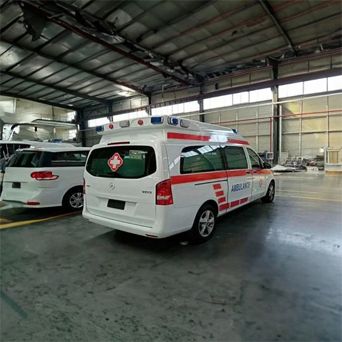深圳租赁私人救护车联系方式