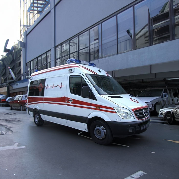 深圳租赁私人救护车联系电话