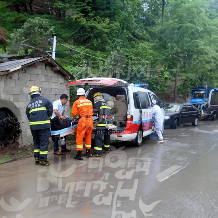 深圳出租救护车联系电话