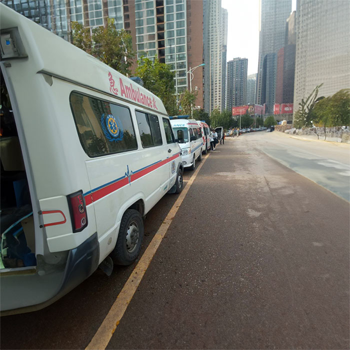 深圳租赁私人救护车电话号码