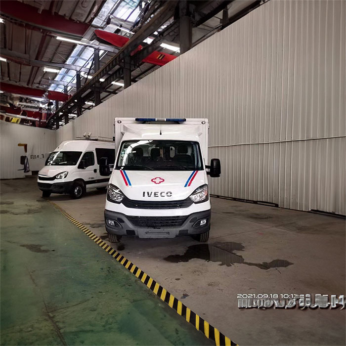 深圳租赁私人救护车联系方式