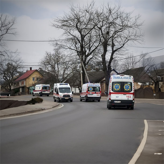 深圳租赁私人救护车电话号码