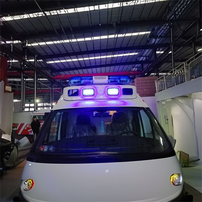 深圳出租救护车联系电话