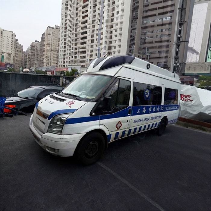 深圳出租私人救护车联系电话