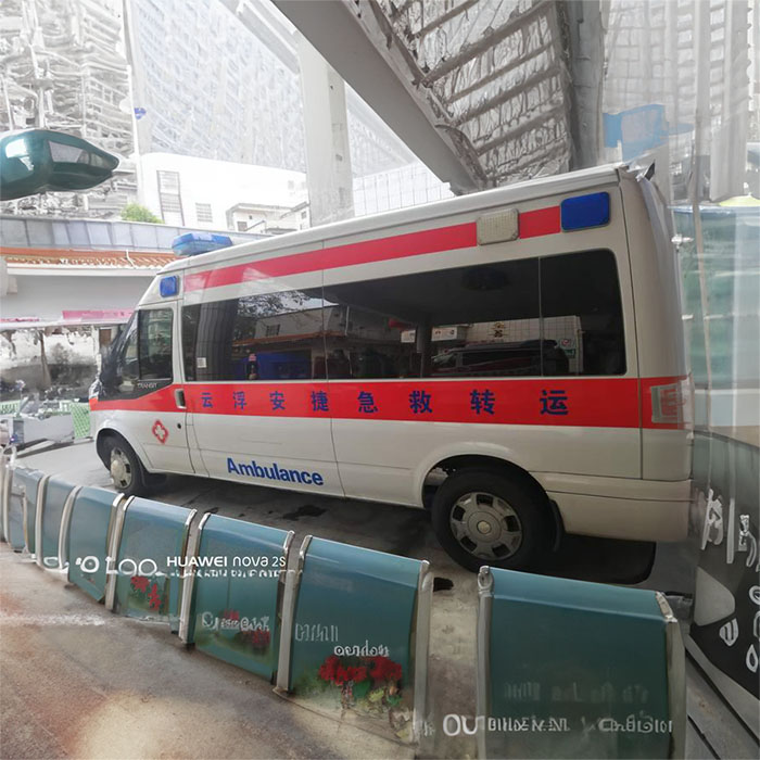 深圳出租急救车联系电话