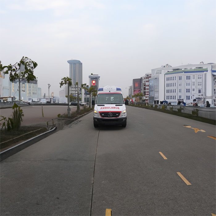 深圳租赁救护车联系电话