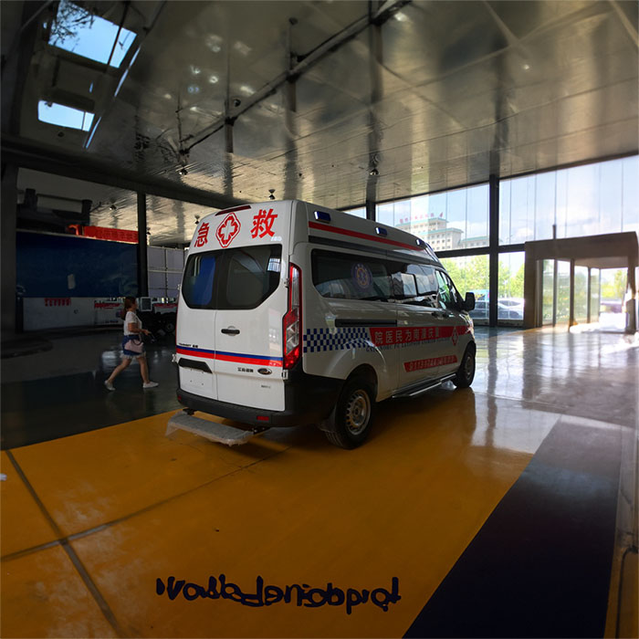 深圳出租急救车联系电话