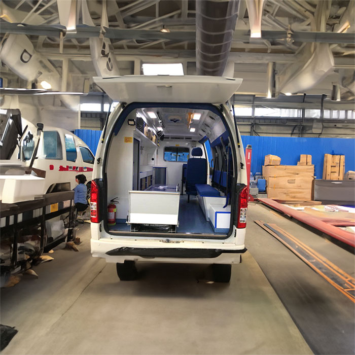 深圳租赁私人救护车联系方式