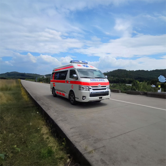 深圳出租救护车联系电话