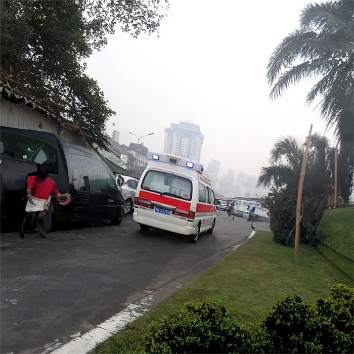 深圳出租私人救护车联系电话