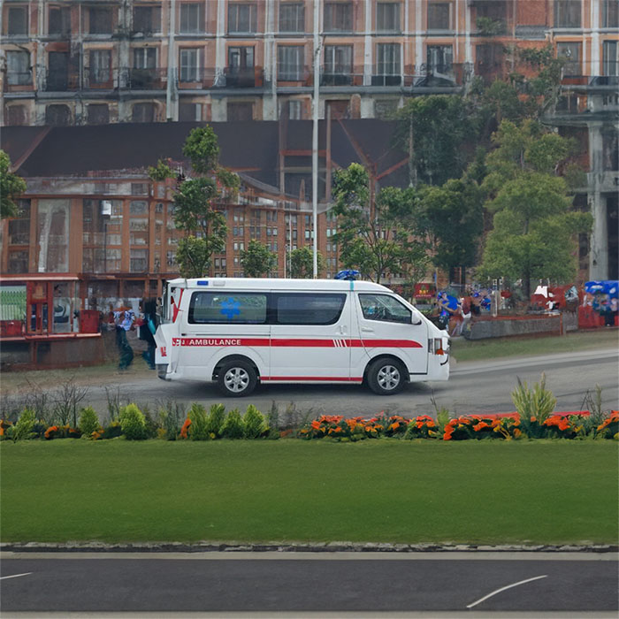 深圳出租私人救护车电话号码