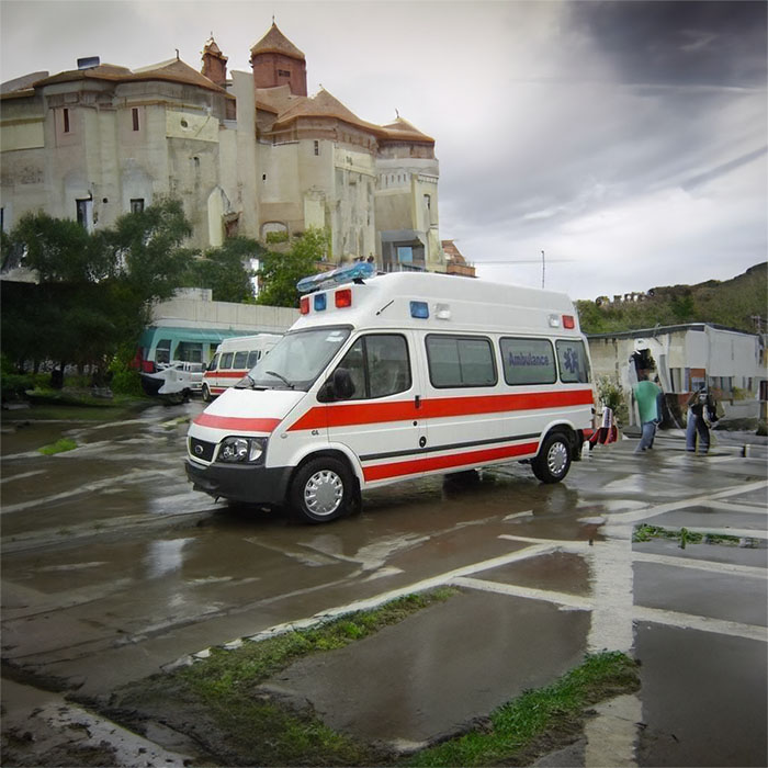 深圳出租私人救护车联系电话