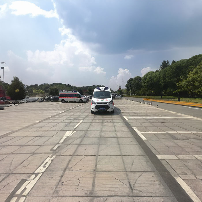 深圳租赁救护车电话号码