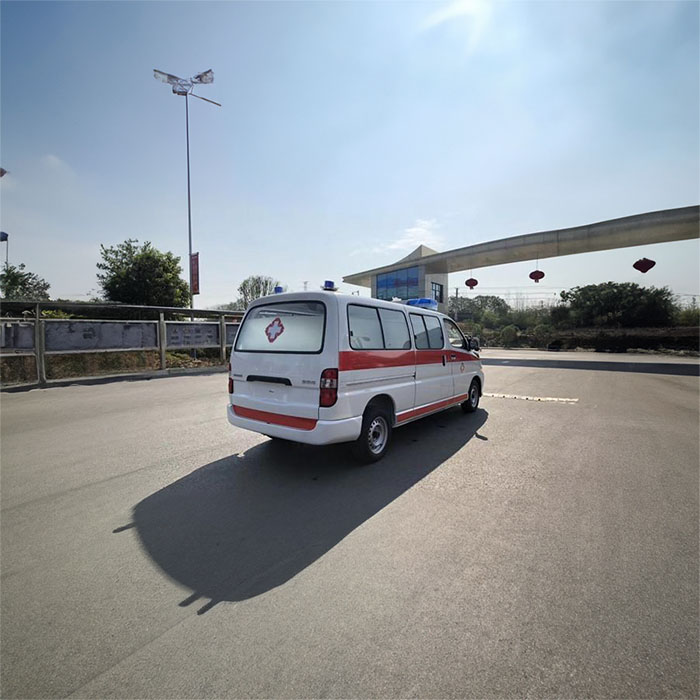 深圳租赁私人救护车联系方式