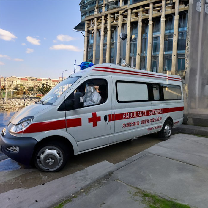 深圳出租救护车联系电话