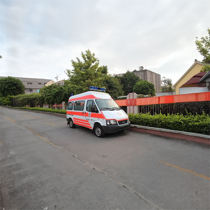 深圳租赁私人救护车联系电话
