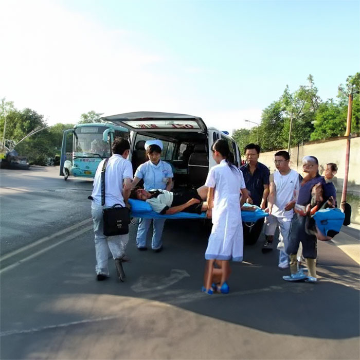 深圳租赁私人救护车联系方式