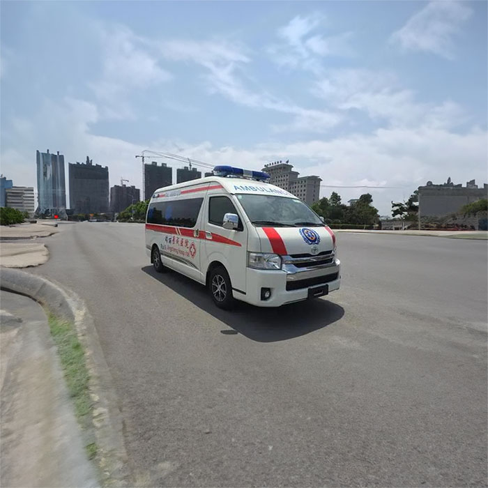 深圳出租私人救护车联系电话
