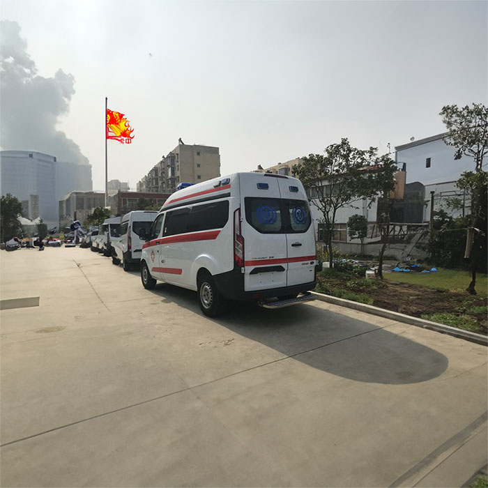 深圳租赁私人救护车联系电话