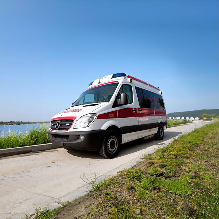 深圳出租私人救护车联系电话