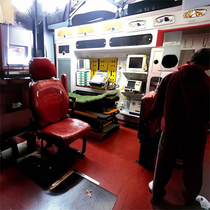 深圳租赁私人救护车电话号码