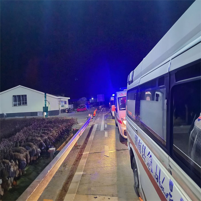 深圳出租私人救护车联系电话