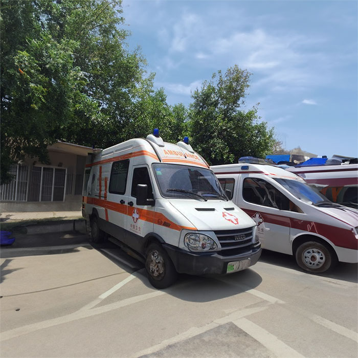 深圳出租私人救护车联系电话