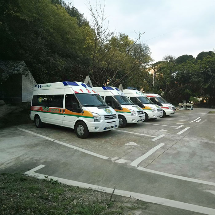 深圳租赁私人救护车联系电话