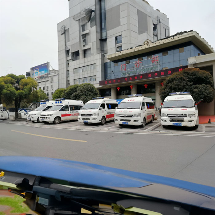 深圳租赁私人救护车电话号码