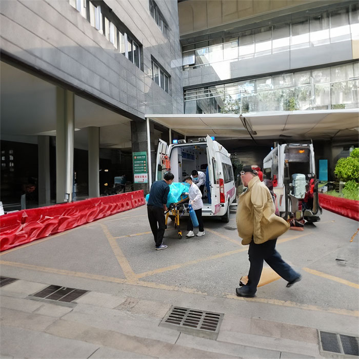 深圳租赁救护车联系方式