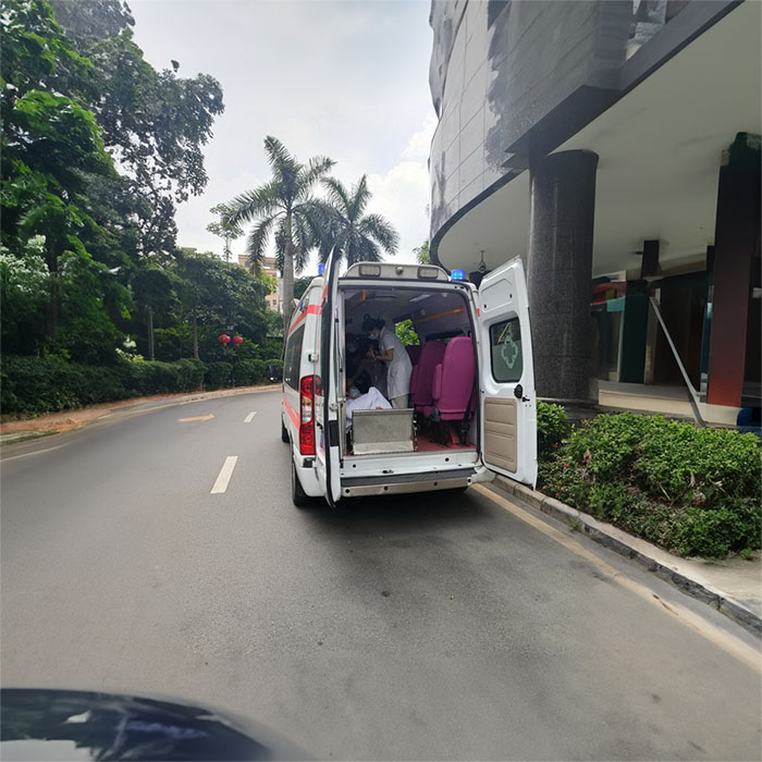 深圳租赁私人救护车联系电话