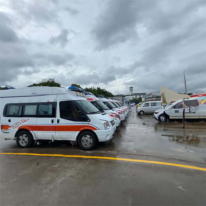 深圳租赁私人救护车电话号码