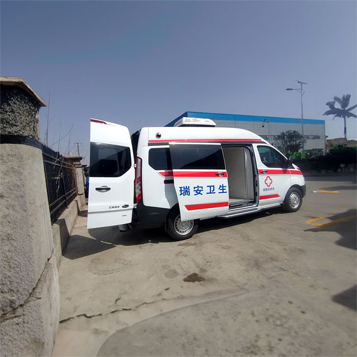 深圳租赁私人救护车联系方式