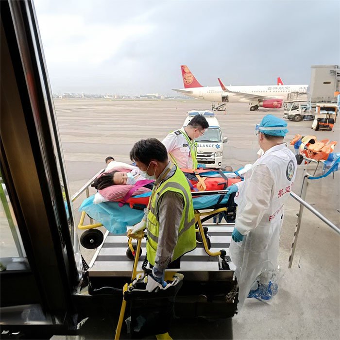 深圳租赁私人救护车联系方式