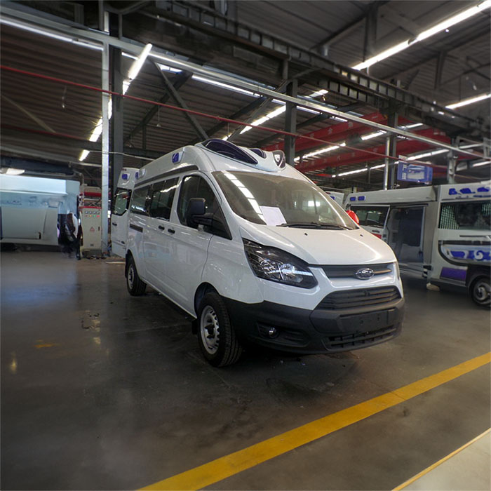 深圳租赁私人救护车联系电话