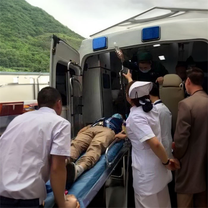 深圳租赁私人救护车电话号码