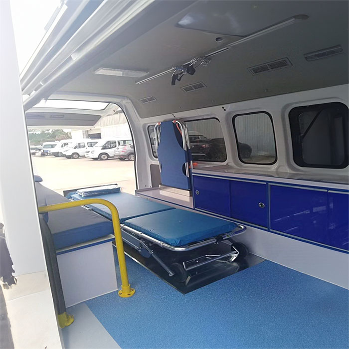 深圳出租私人救护车电话号码