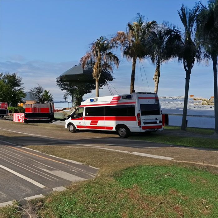深圳出租私人救护车联系电话