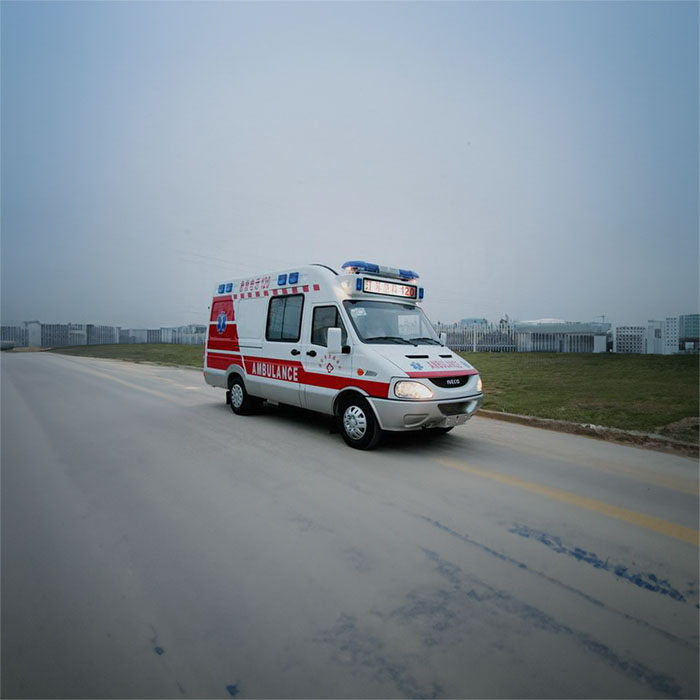 深圳出租私人救护车联系方式