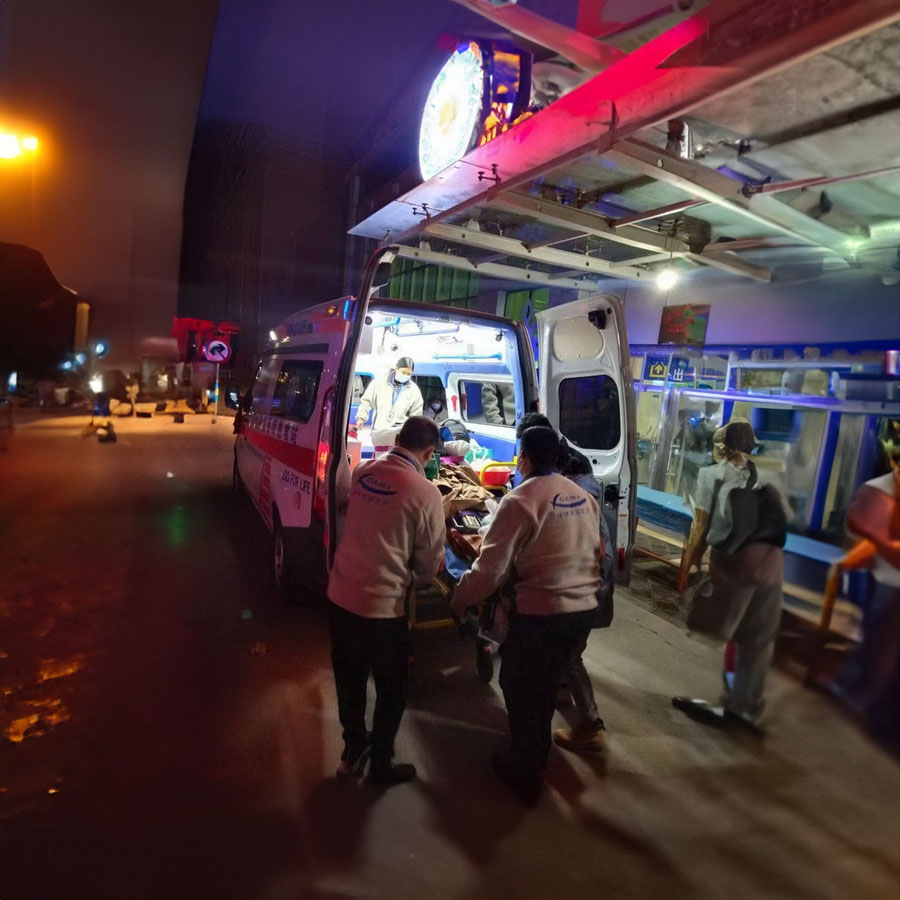 深圳出租救护车联系电话