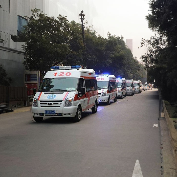 深圳租赁私人救护车联系电话