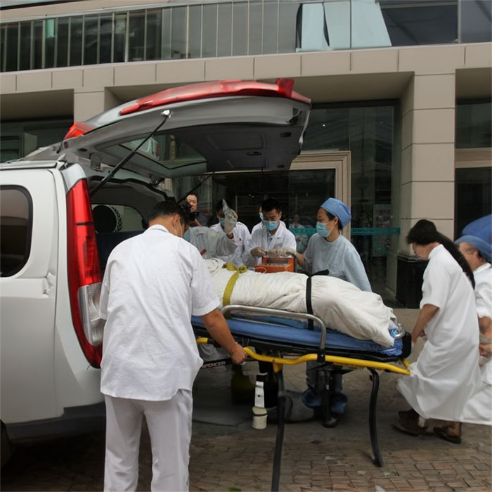 深圳出租急救车联系电话