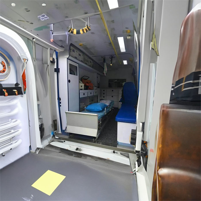 深圳租赁救护车电话号码