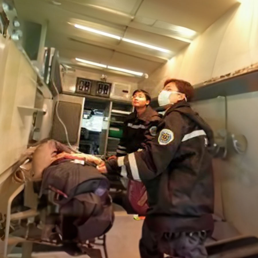 深圳出租私人救护车联系电话