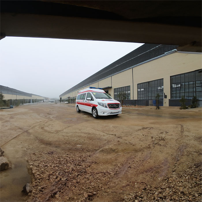 深圳租赁私人救护车电话号码